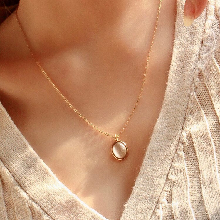 Oval Clear Quartz Gemstone Necklace, Natural White Quartz Necklace, Crystal Gem Necklace, Cateye Stone Necklace, Gold Necklace, Gem Necklace