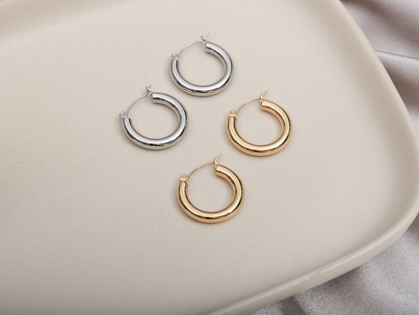 Chunky Gold Hoop Earrings Hypoallergenic 18k Gold Simple Minimalistic Hoops 925 Silver 18k Gold Plated Hypoallergenic Nickle Free Titanium