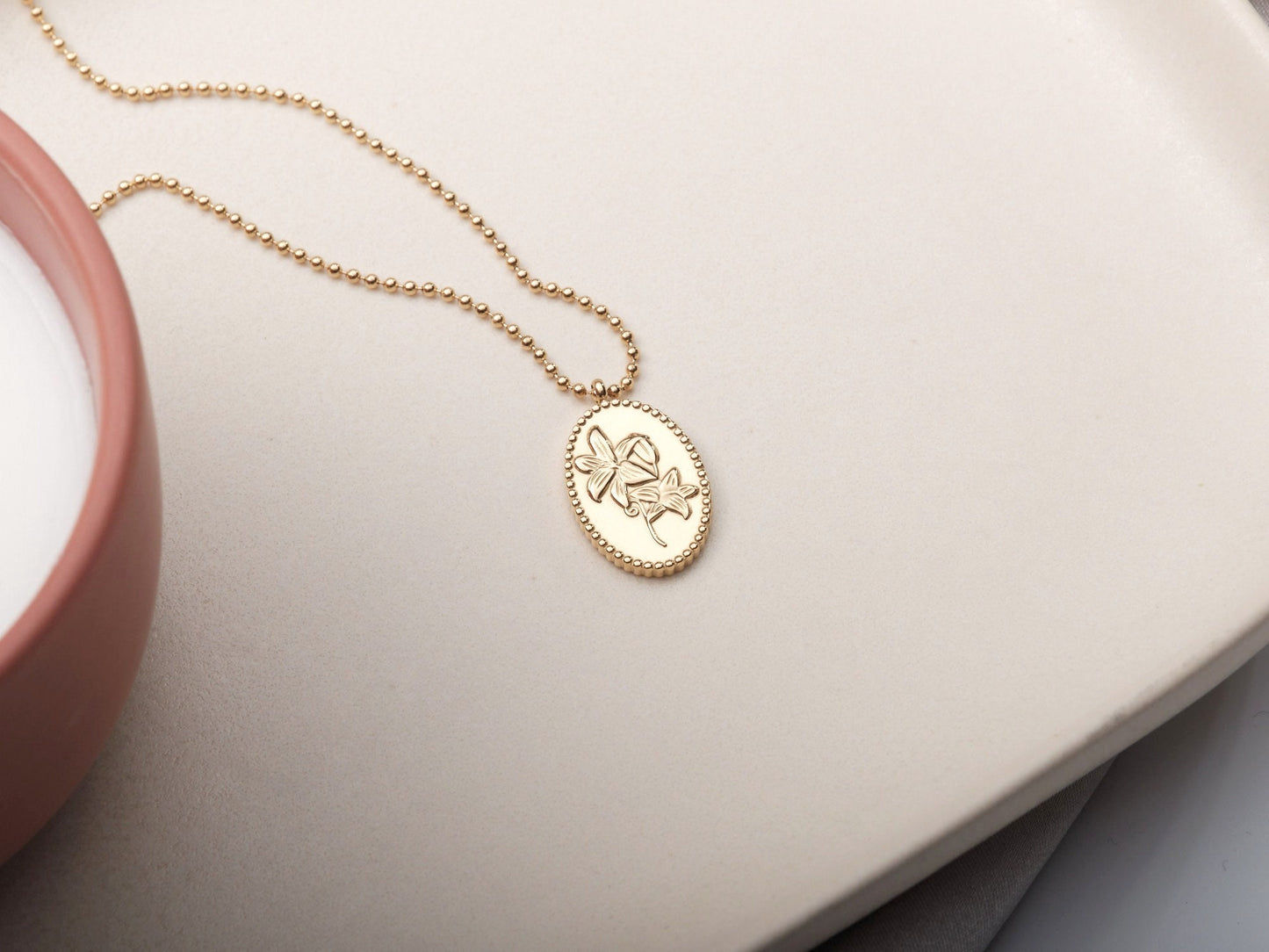 18K Gold Lily Flower Pendant Necklace - Stainless Steel - Dainty Birth Flower Pendant Chain Necklace - Gold Necklace - Birthday Gift for her