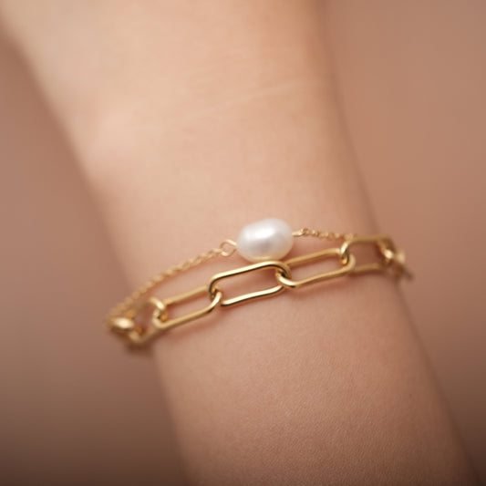 18k gold paperclip chain bracelet with freshwater pearl charm, Double Chain Bracelet, Freshwater pearl Bracelet, Layering Bracelet