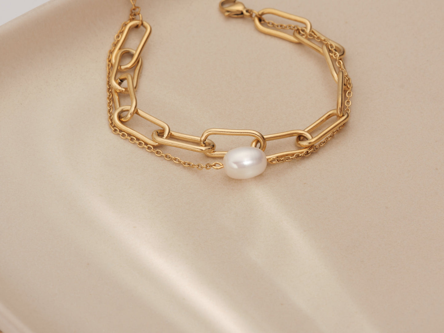 18k gold paperclip chain bracelet with freshwater pearl charm, Double Chain Bracelet, Freshwater pearl Bracelet, Layering Bracelet