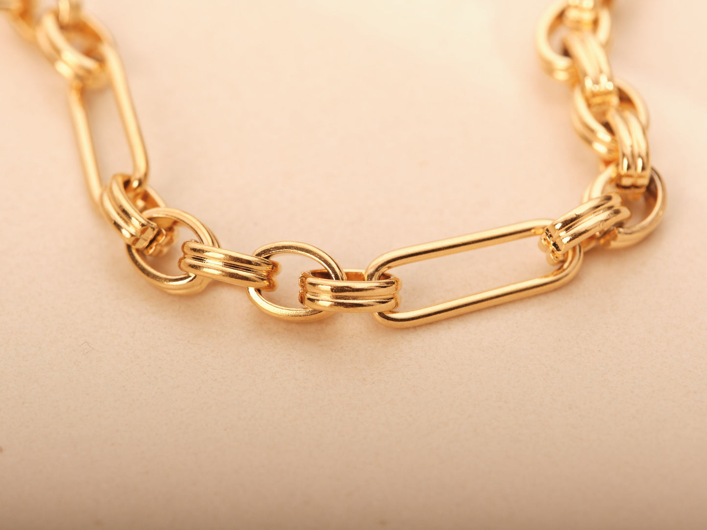 Gold Link Chain Bracelet, 18k Gold Chunky Chain Bracelet, Gold thick Chain Bracelet, Chunky Rectangle Chain Bracelet, Stacking Bracelet Gift