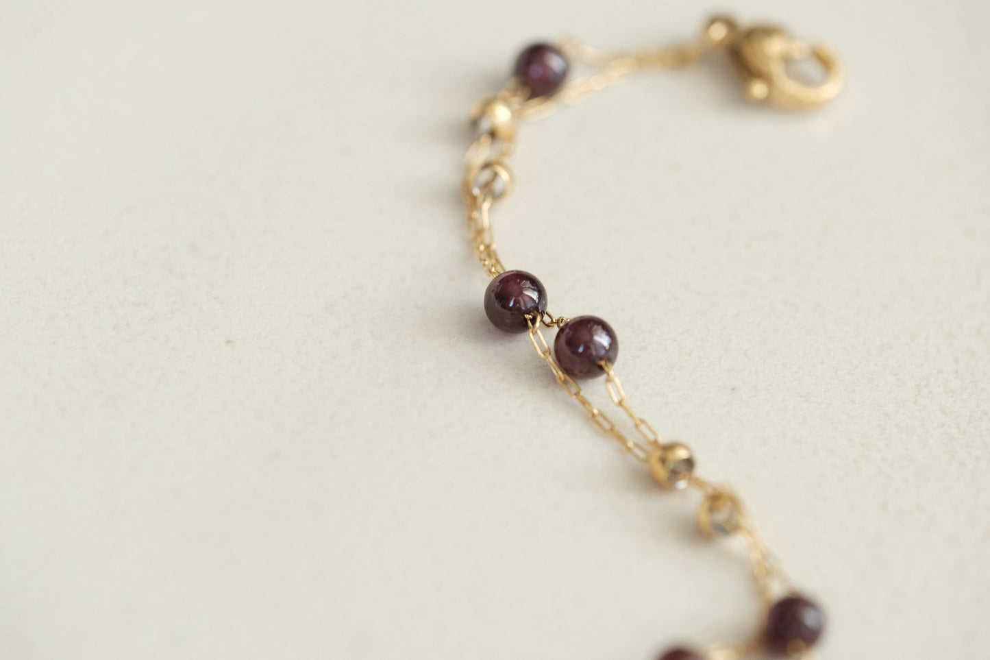 18k gold Garnet beads bracelet, double chain bracelet, double layer bracelet, garnet bracelet, birthstone garnet jewelry, gold bracelet