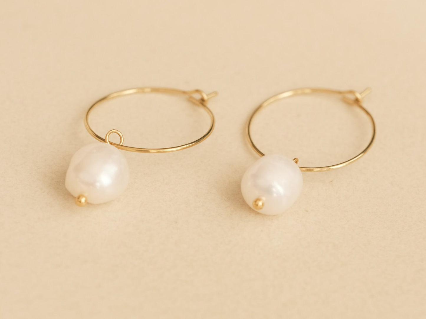 Large Pearl Hoops, Freshwater Pearl Earring, Hoop Pearl Earring, Pearl Dangling Hoops, Bridesmaids Gift, Bridal Earrings, Minimalist Hoops