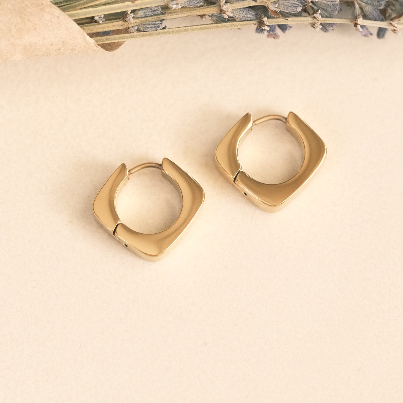 Gold Square Hoop Earring, Square Earring, Gold Earring, Chunky Earring, Gold Huggie Earring, Dainty Earring, Cute Earring, Waterproof Huggie