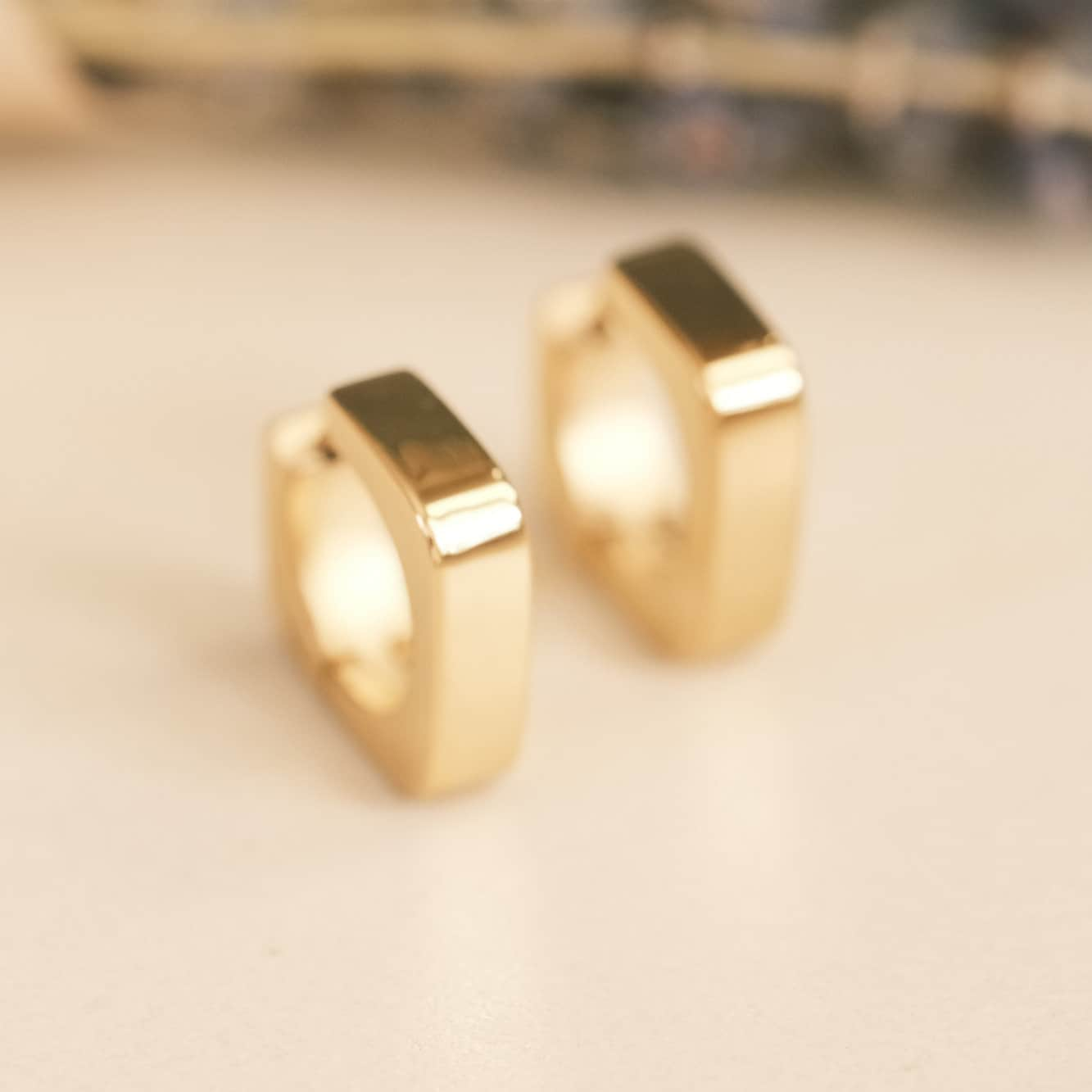 Gold Square Hoop Earring, Square Earring, Gold Earring, Chunky Earring, Gold Huggie Earring, Dainty Earring, Cute Earring, Waterproof Huggie